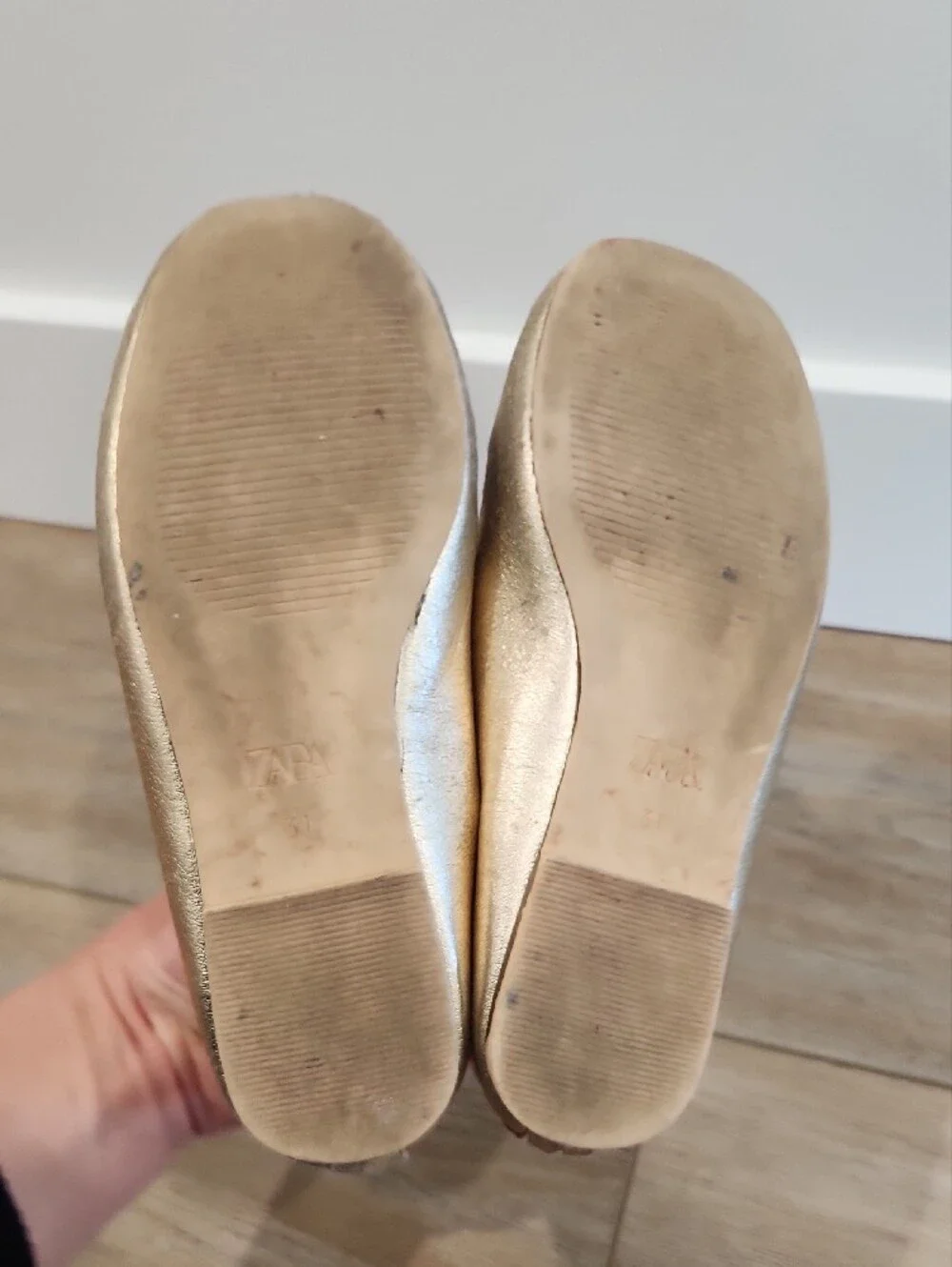 Zara Girls Gold Sparkle Mary Jane Ballet Flats with Bow Size 31